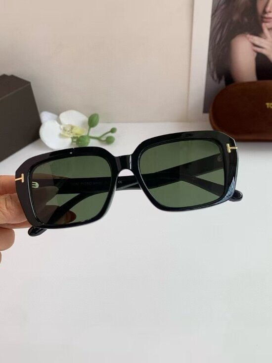 TOMFORD Unisex Sunglasses - Stylish and Trendy Sunglasses main image 6